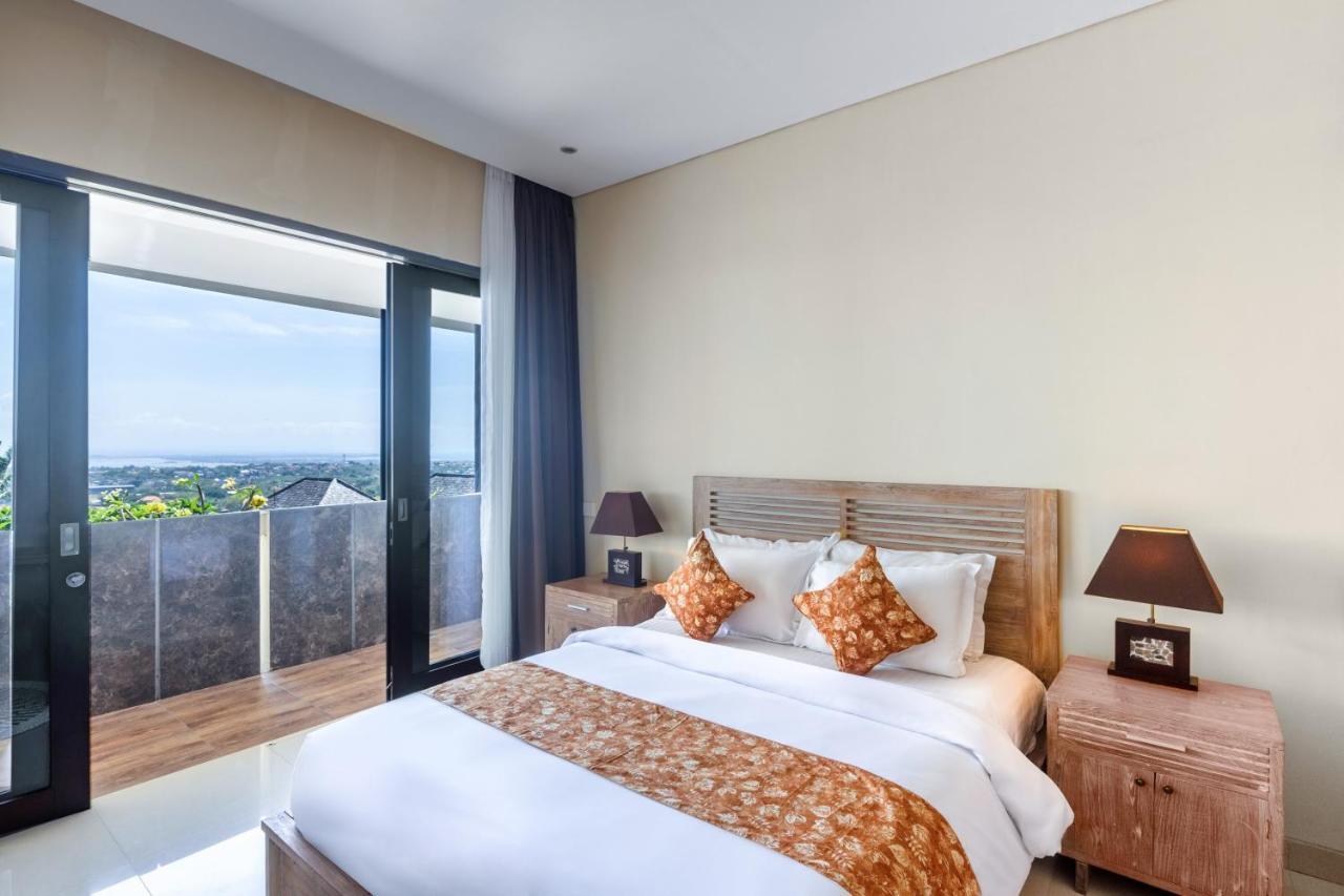 Villa Mayasari 6 Bed Rooms ヌサドゥア エクステリア 写真