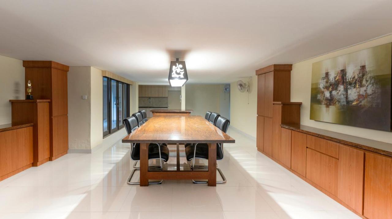 Villa Mayasari 6 Bed Rooms ヌサドゥア エクステリア 写真