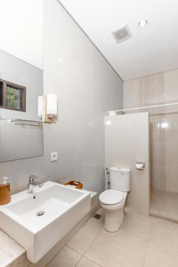 Villa Mayasari 6 Bed Rooms ヌサドゥア エクステリア 写真