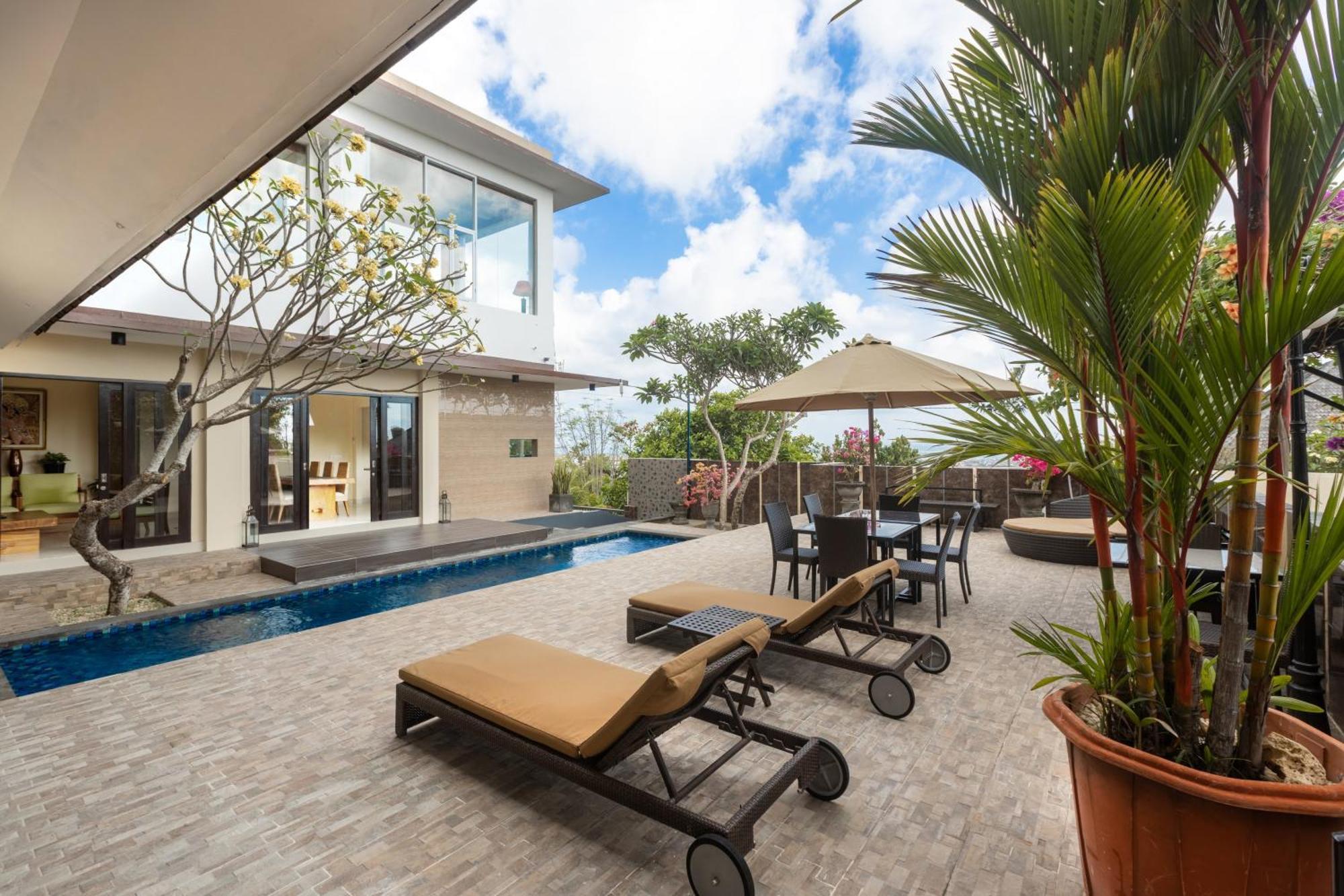 Villa Mayasari 6 Bed Rooms ヌサドゥア エクステリア 写真